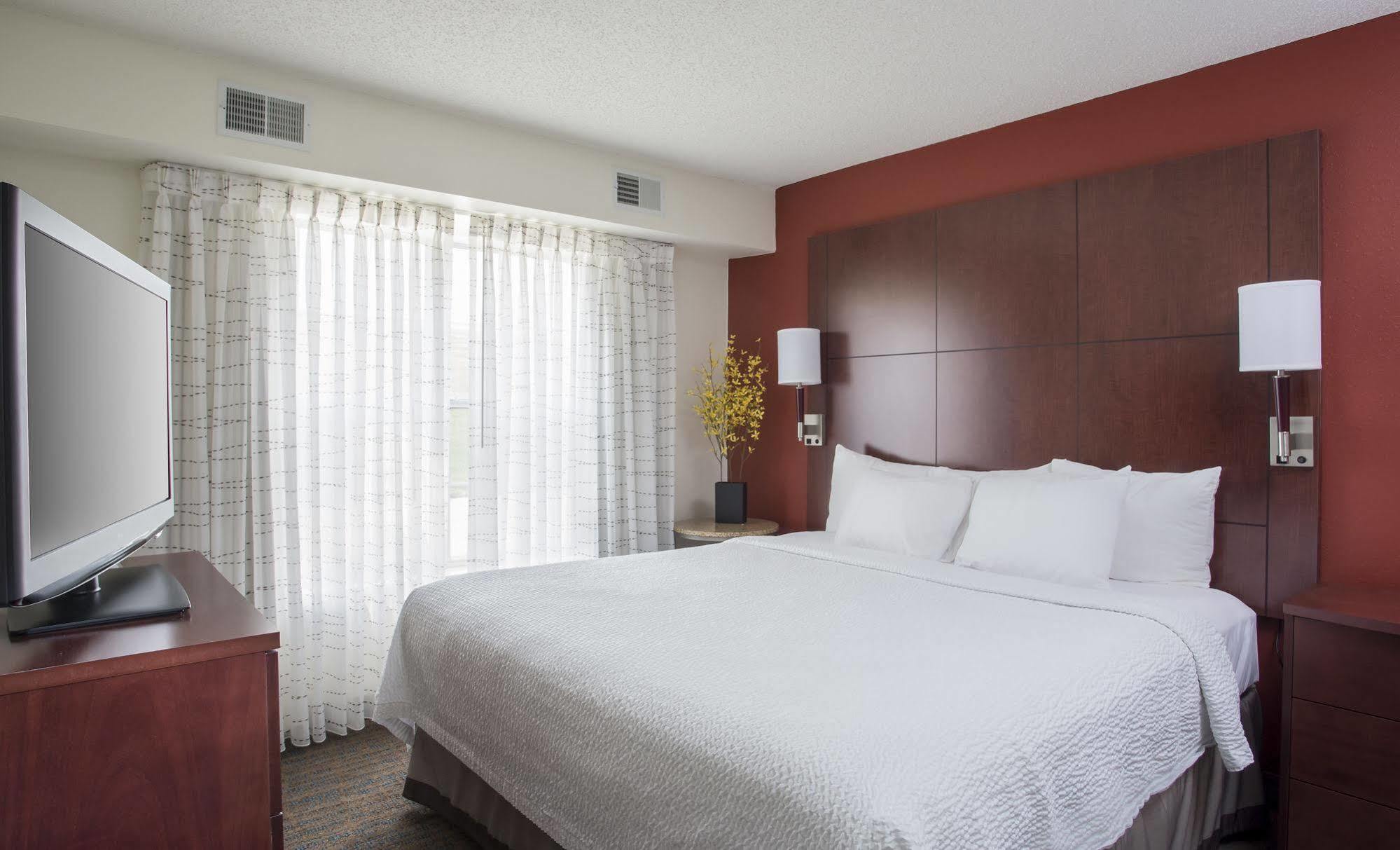 Residence Inn Topeka Esterno foto